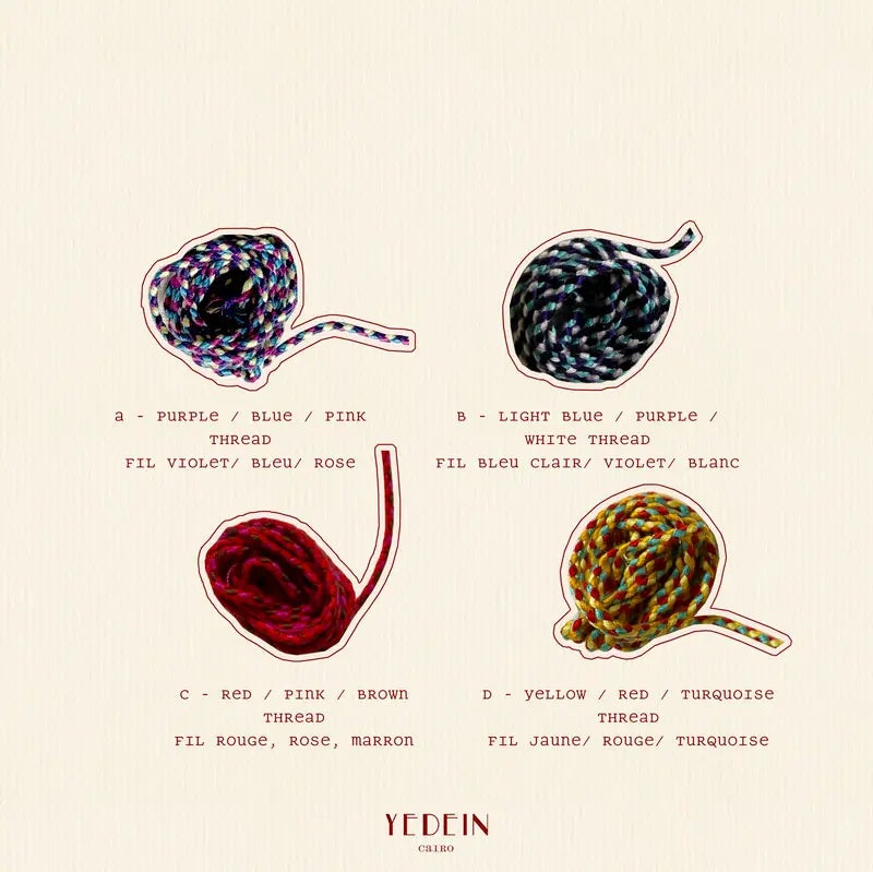 Présentation sur fond crème des quatre fils pour portés les charms individuels en argent