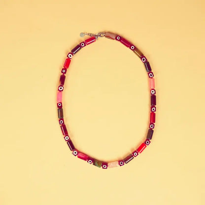 Collier Salam sur fond beige